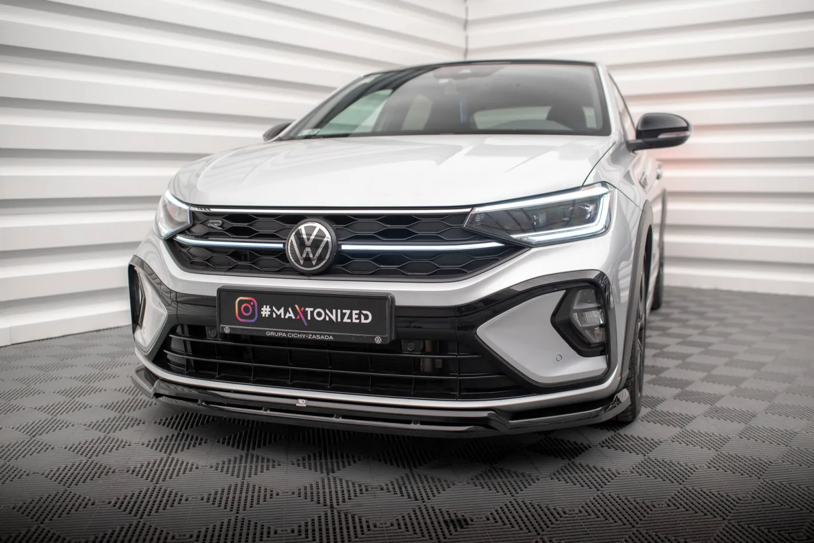 Front Splitter compatible with Volkswagen Taigo R-Line Mk1