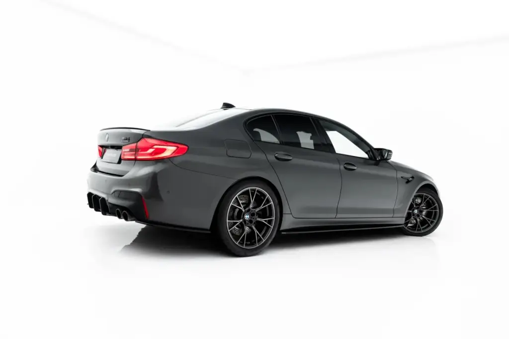 Side Skirts Diffusers V.1 compatible with BMW M5 F90