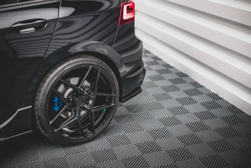 Rear Side Splitters V.1 compatible with Volkswagen Golf R Hatchback Mk8
