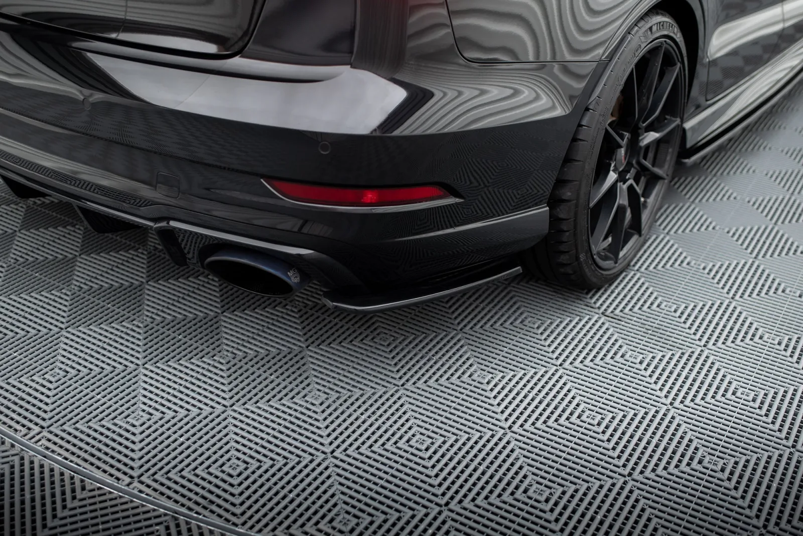 Rear Side Splitters compatible with Audi RS3 Sedan 8V Facelift