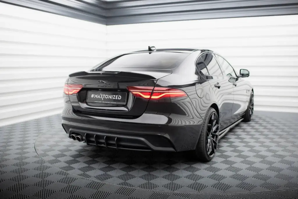 Rear Diffuser Street Pro compatible with Jaguar XE X760 Facelift