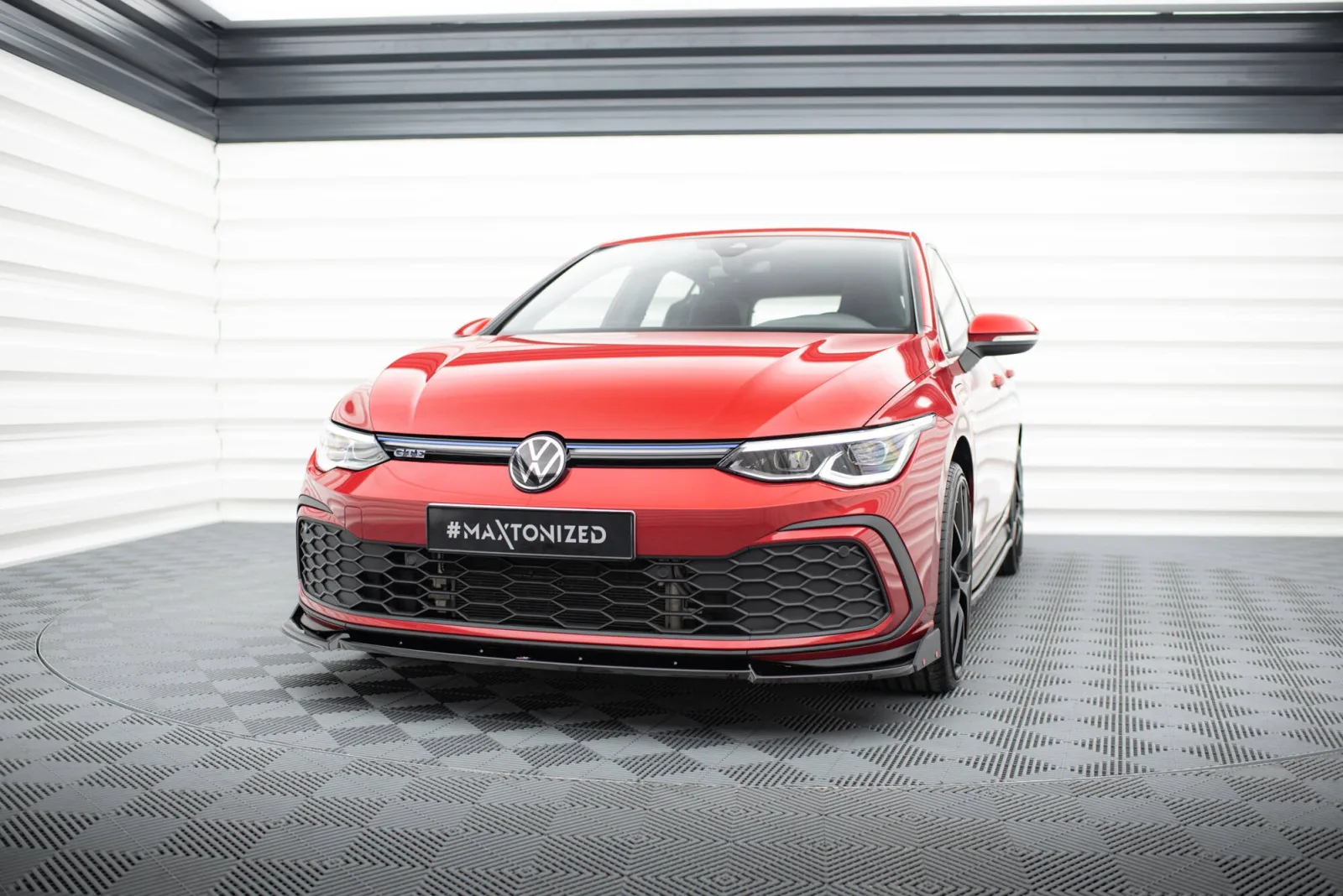 Front Splitter V.3 + Flaps compatible with Volkswagen Golf GTI / GTE / GTD / R-Line Mk8