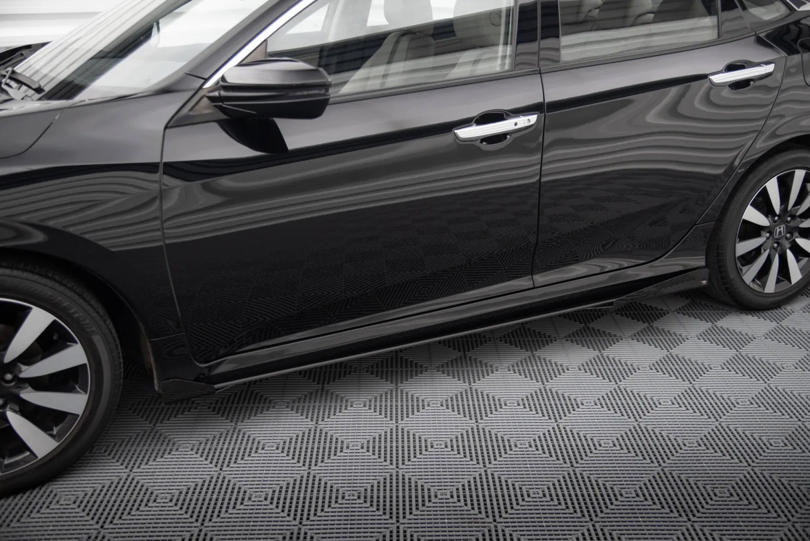 Side Skirts Diffusers Street Pro + Flaps compatible with Honda Civic Mk10