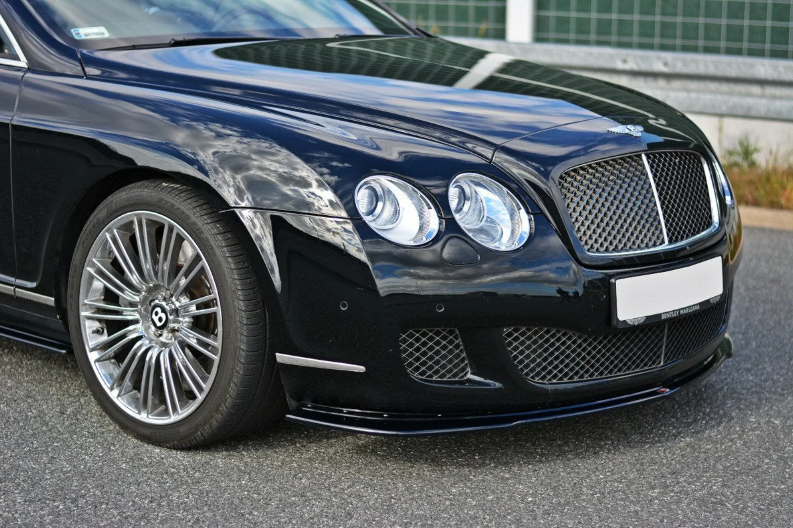 Front Splitter V.1 compatible with Bentley Continental GT