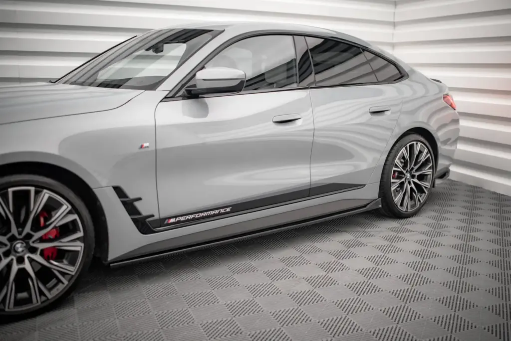 Side Skirts Diffusers V.2 compatible with BMW 4 Gran Coupe M-Pack / M440i G26