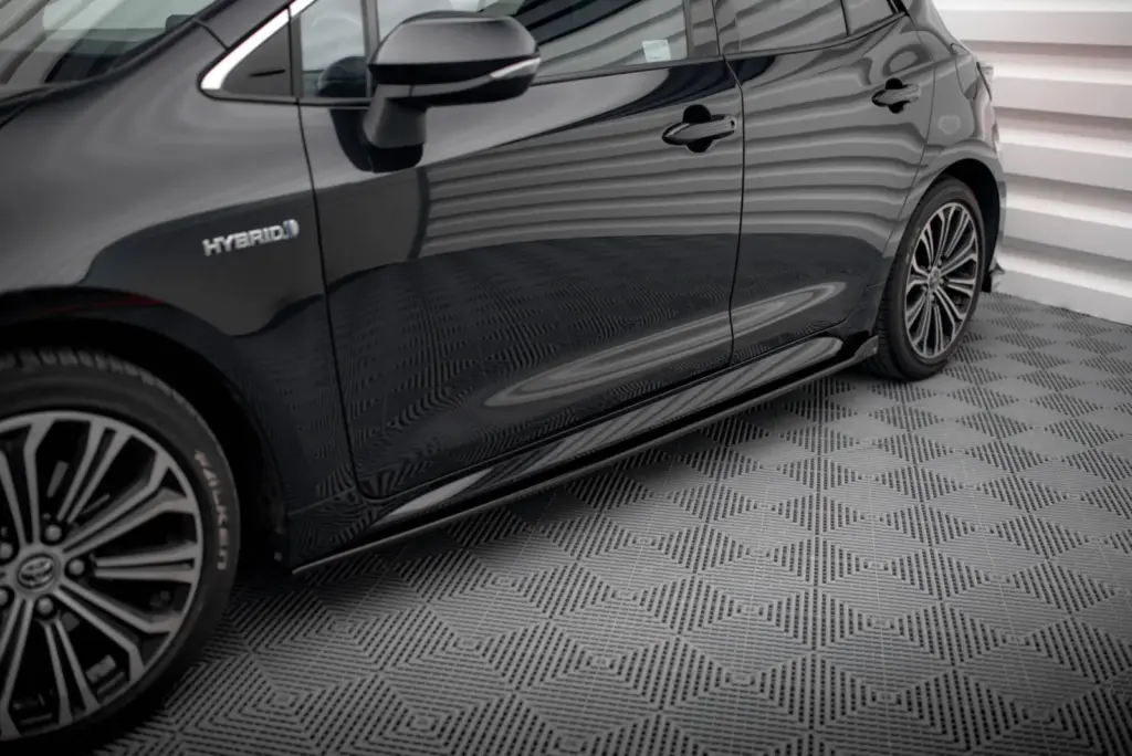 Side Skirts Diffusers compatible with Toyota Corolla XII Hatchback