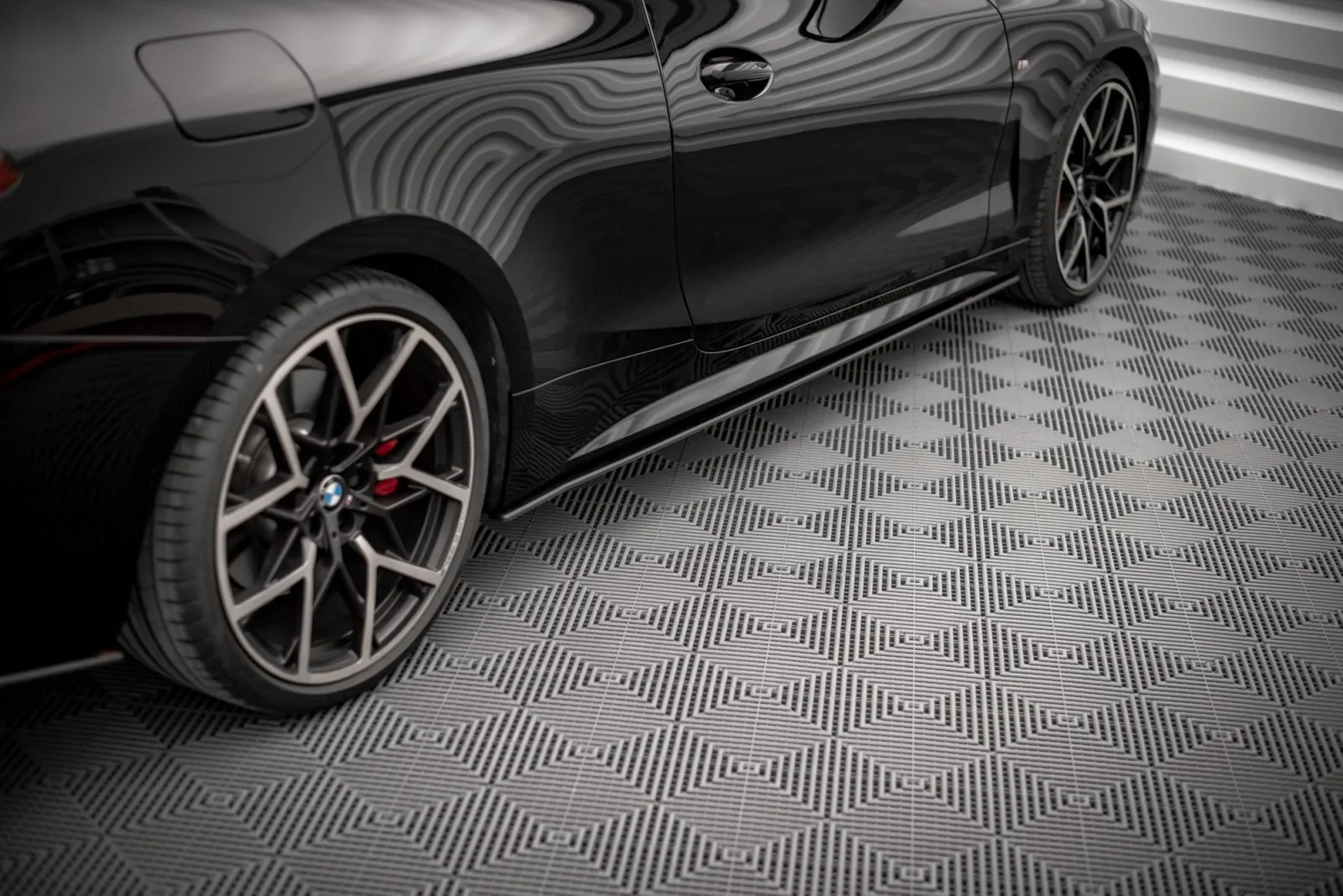 Side Skirts Diffusers Street Pro compatible with BMW 4 M-Pack / M440i G22 / G23 / G22 Facelift / G23 Facelift
