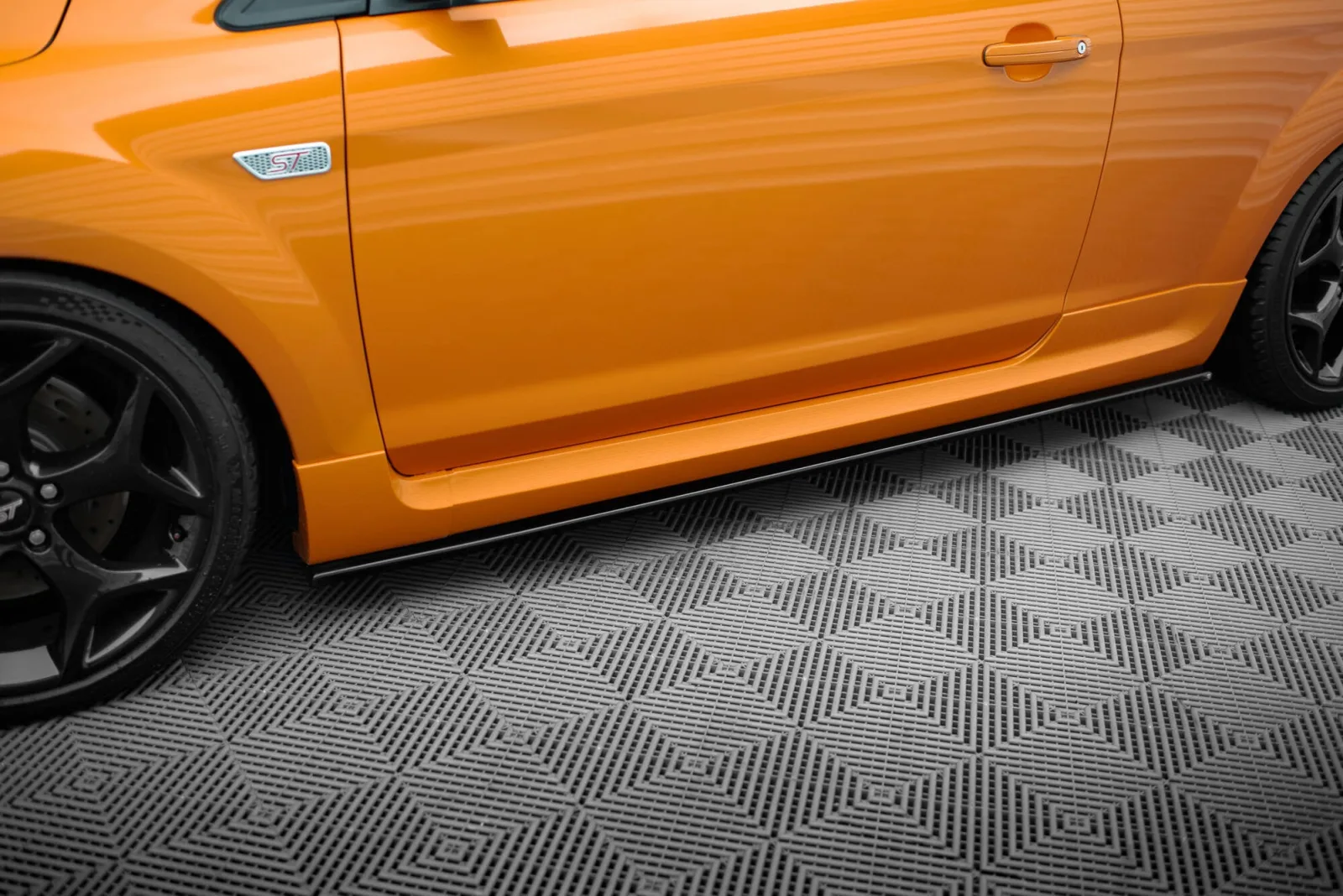 Side Skirts Diffusers compatible with Ford Focus ST MK2 FL