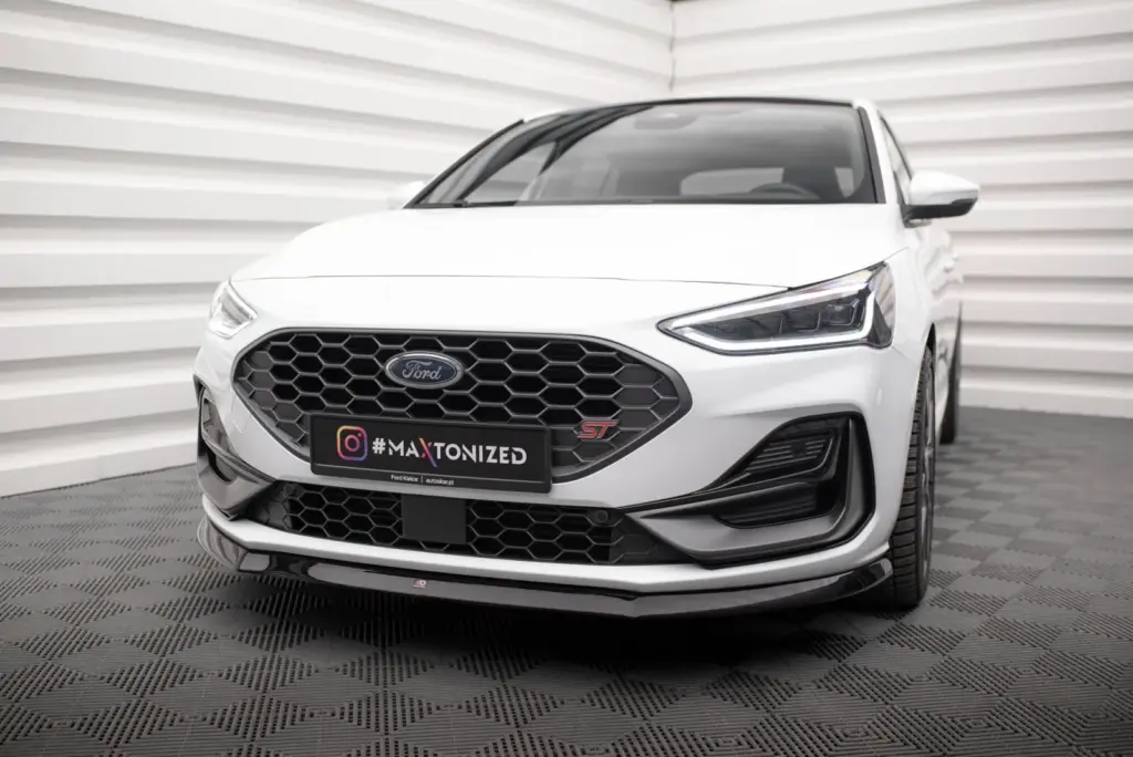 Front Splitter V.8 compatible with Ford Focus ST / ST-Line Mk4 Facelift