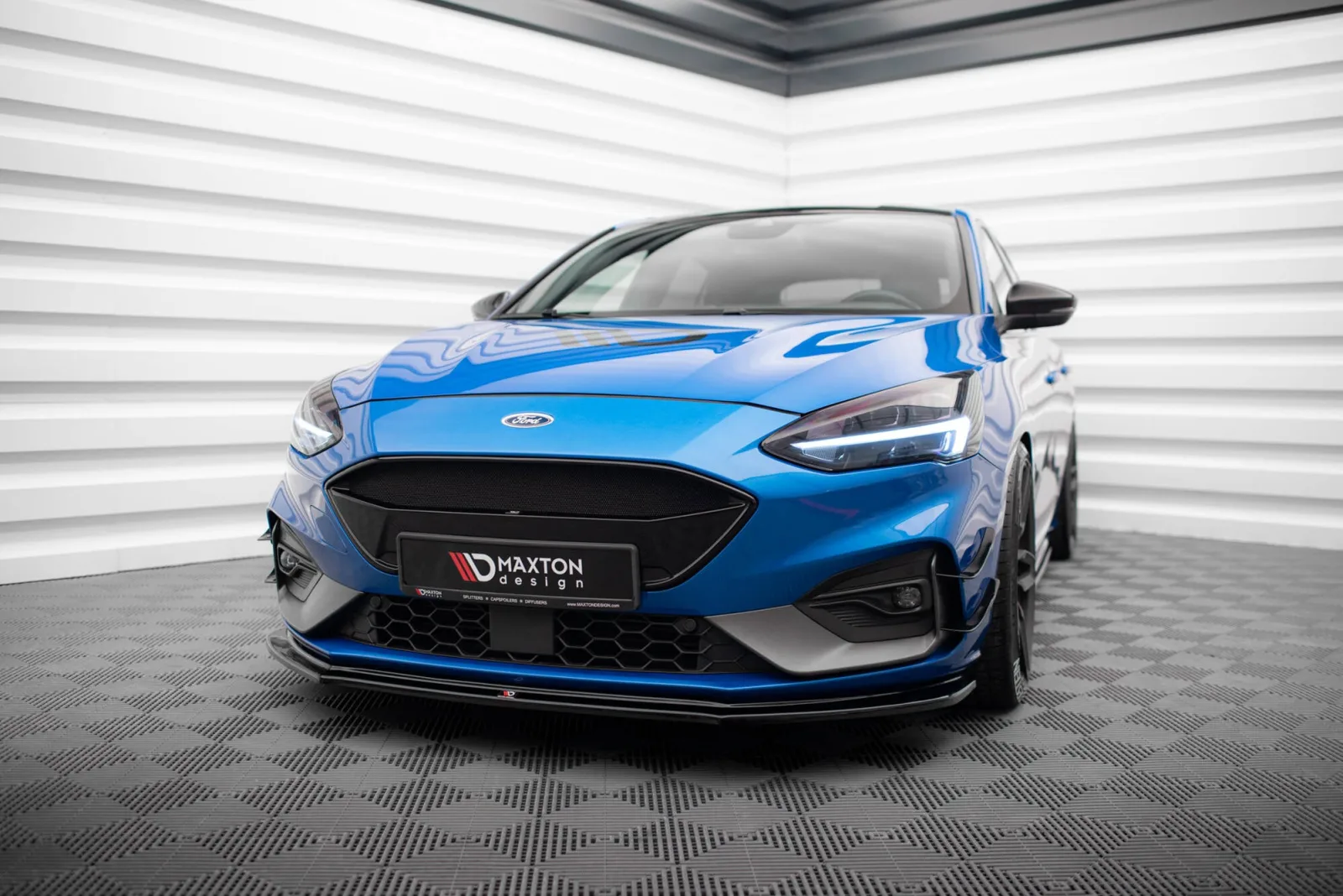 Front Splitter V.4 compatible with Ford Focus ST / ST-Line Mk4