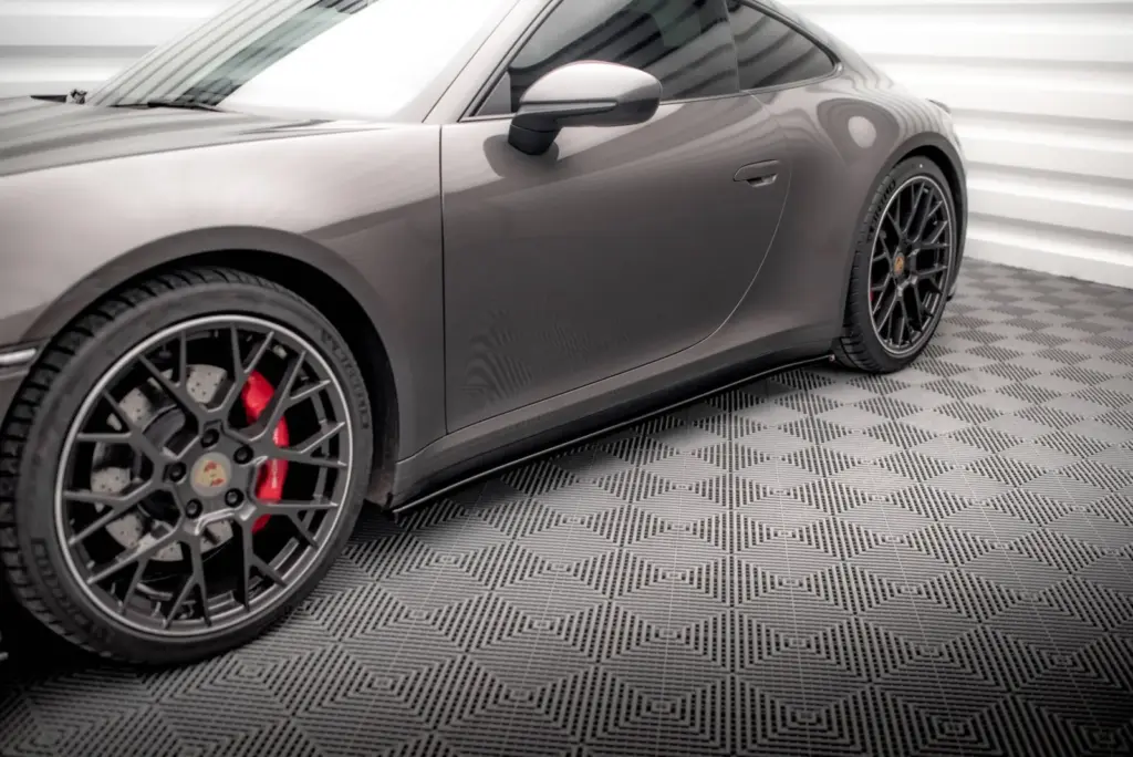 Side Skirts Diffusers compatible with Porsche 911 Carrera 4S 992