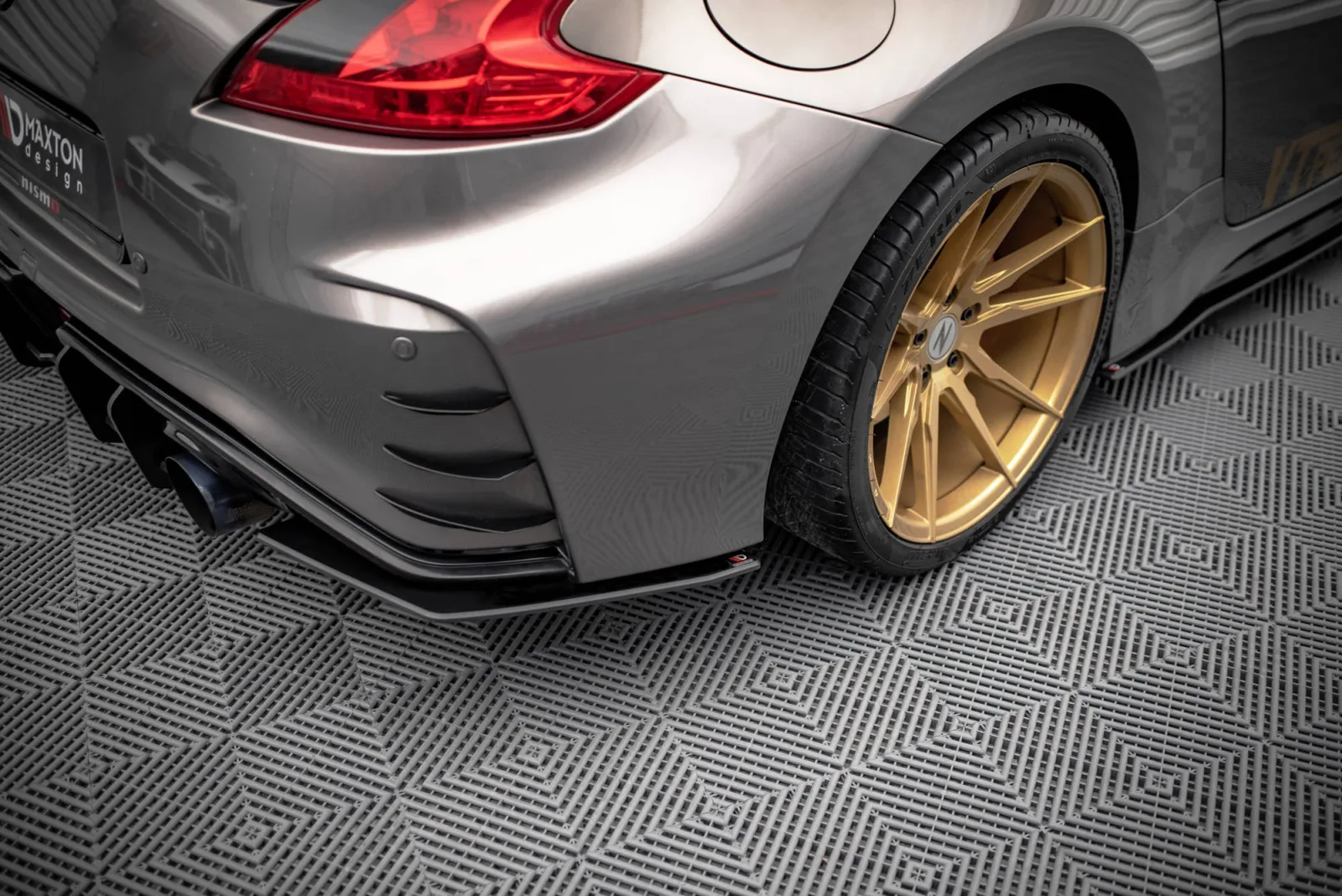 Rear Side Splitters Street Pro compatible with Nissan 370Z Nismo Facelift