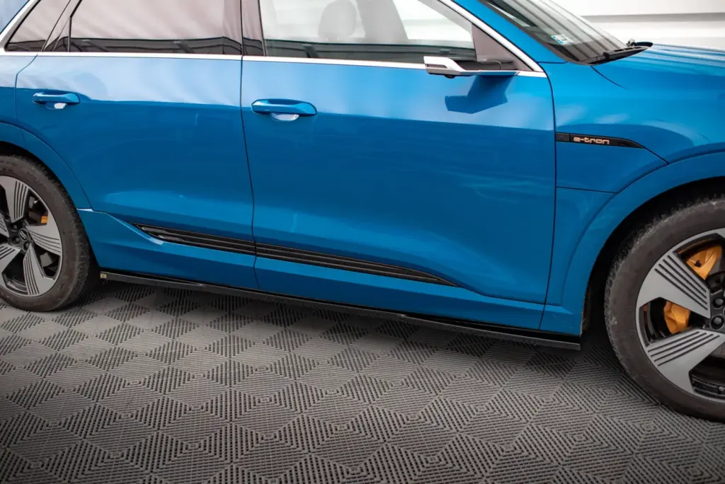 Side Skirts Diffusers compatible with Audi e-tron