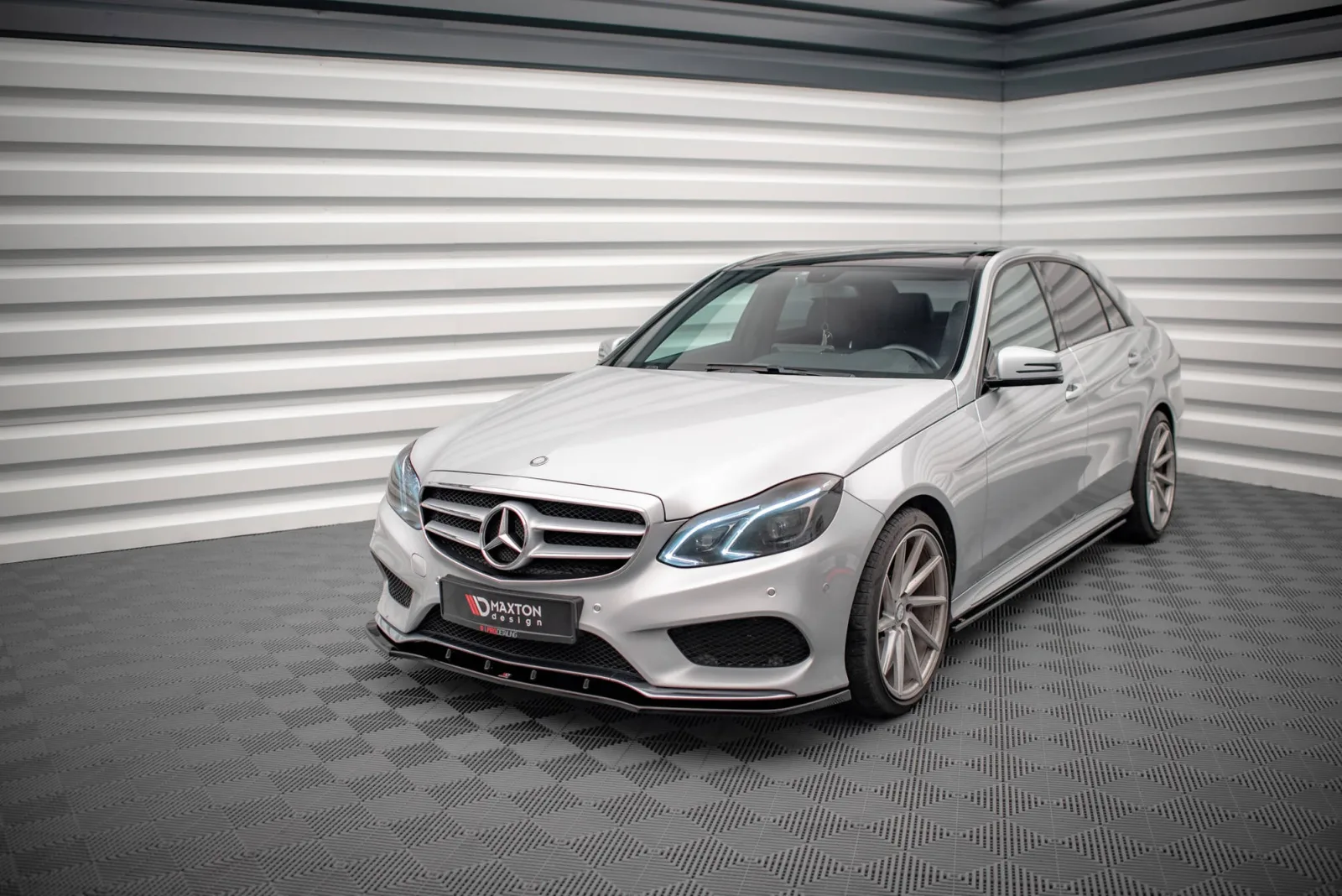 Front Splitter V.1 compatible with Mercedes-Benz E AMG-Line Sedan W212 Facelift