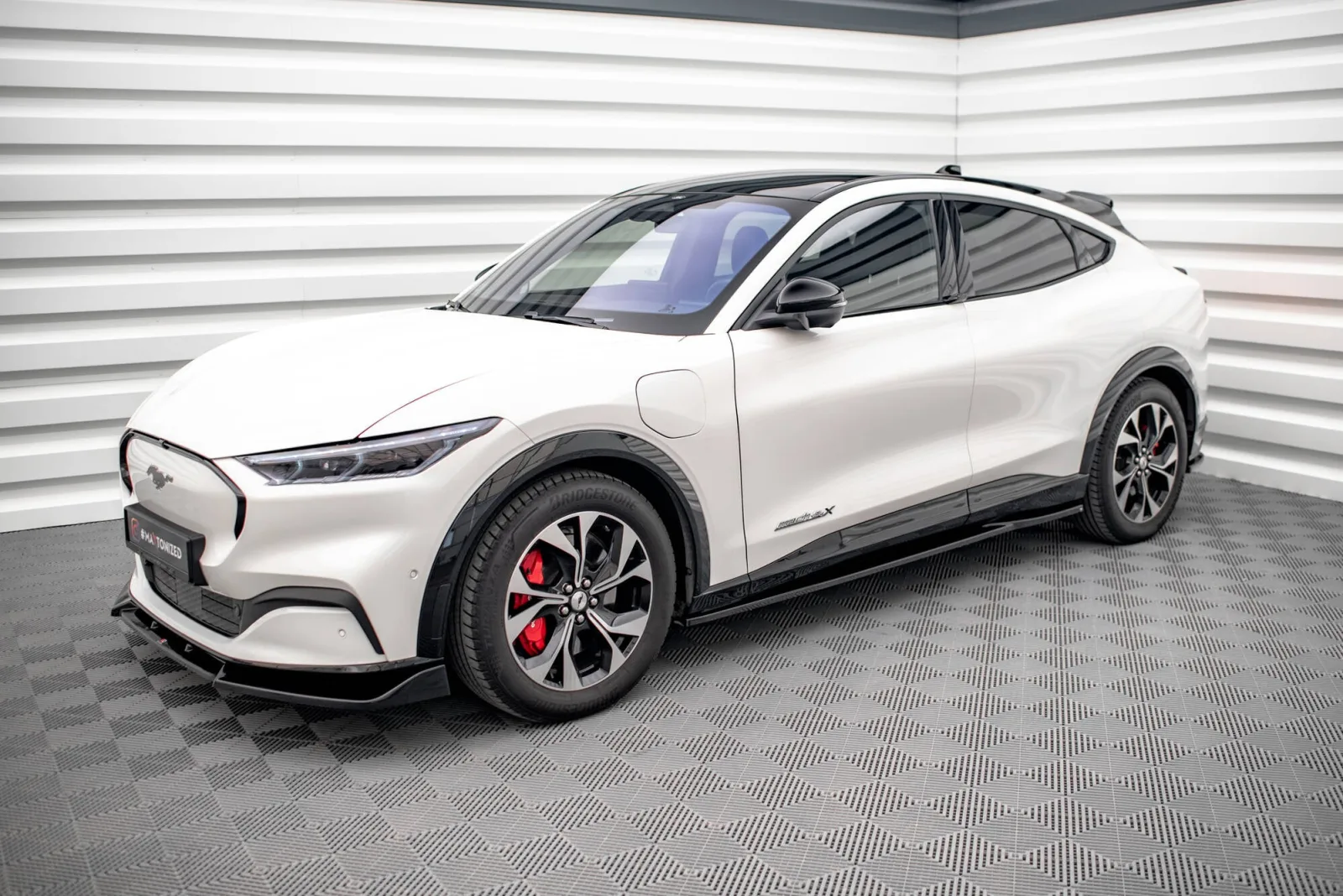 Set of Splitters compatible with Ford Mustang Mach-E Mk1