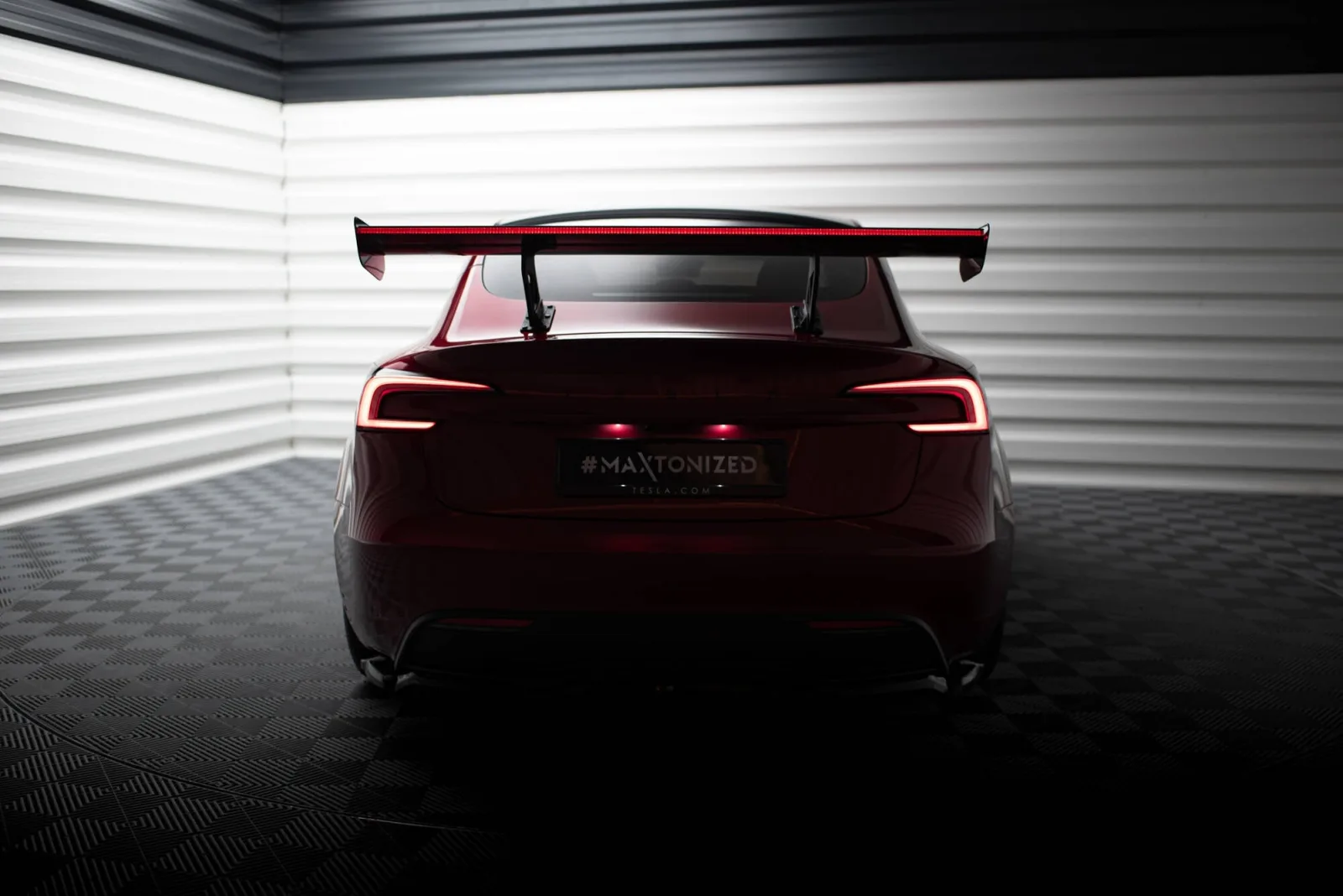 Carbon Spoiler + LED compatible with Tesla Model 3