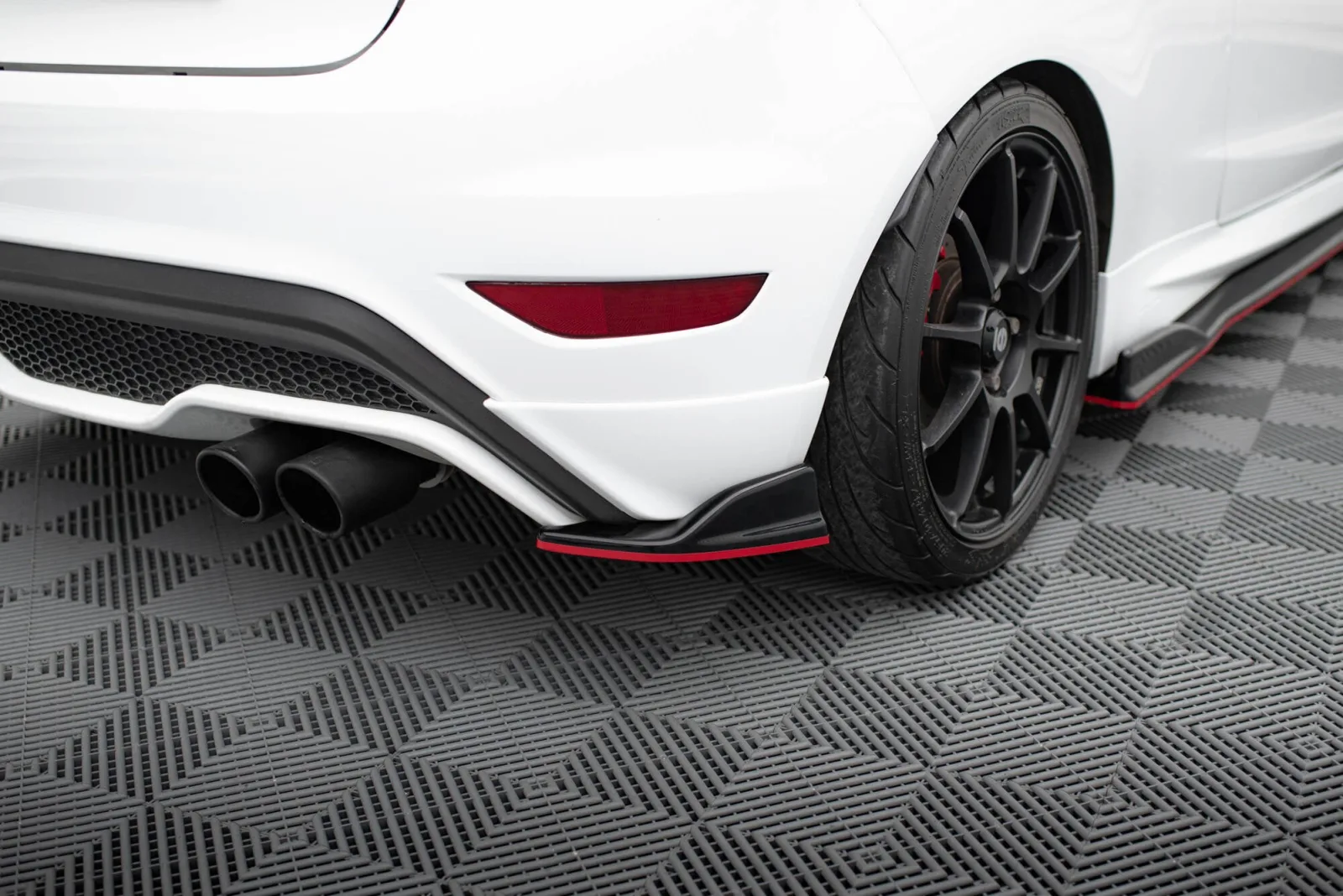 Rear Splitters V.2 compatible with Ford Fiesta ST Mk7 Facelift