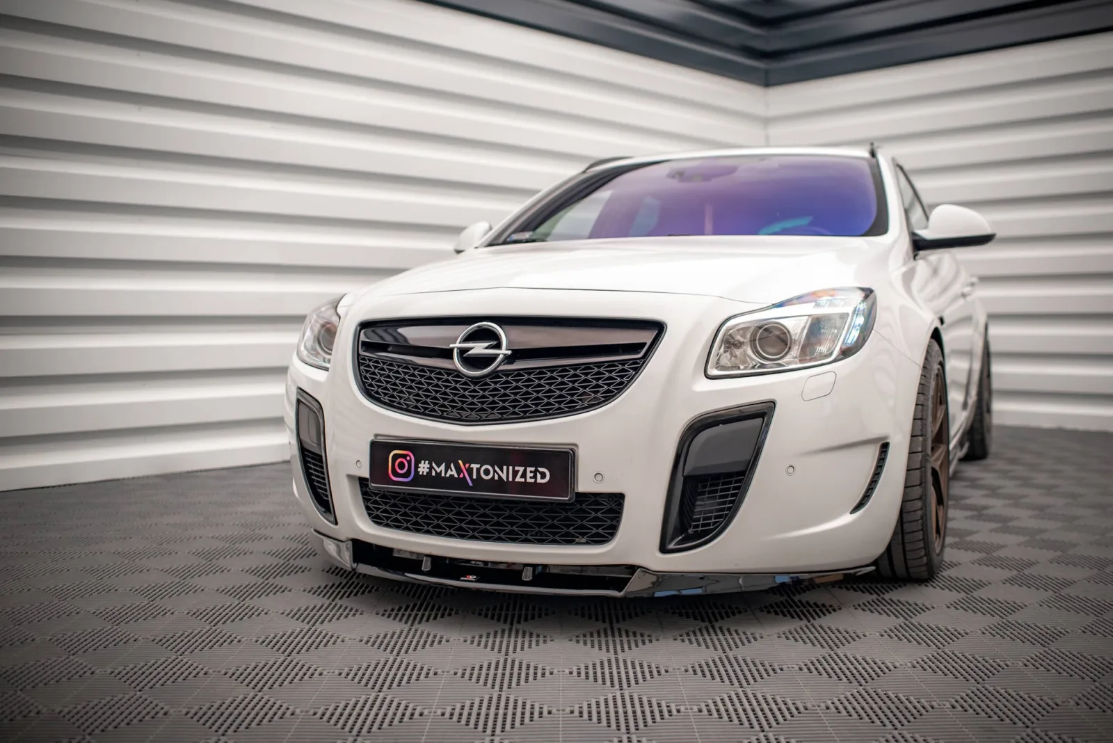 Front Splitter V.1 compatible with Opel Insignia OPC Mk1