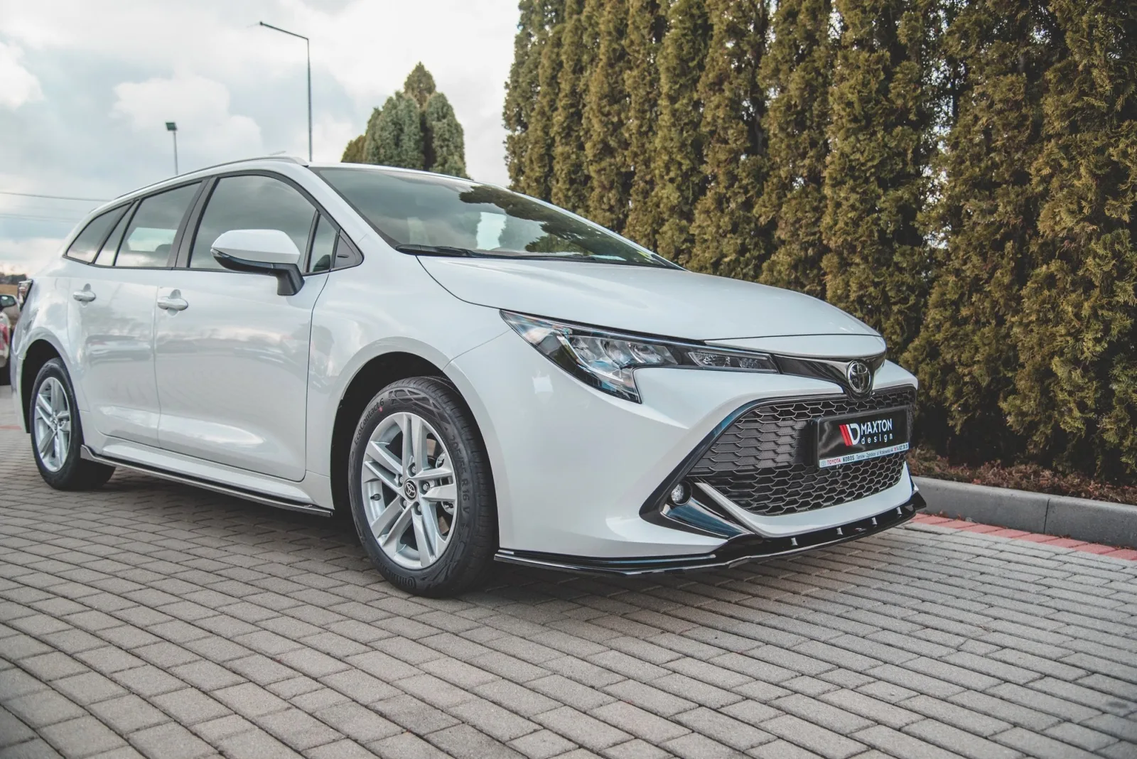 Side Skirts Diffusers compatible with Toyota Corolla XII Touring Sports