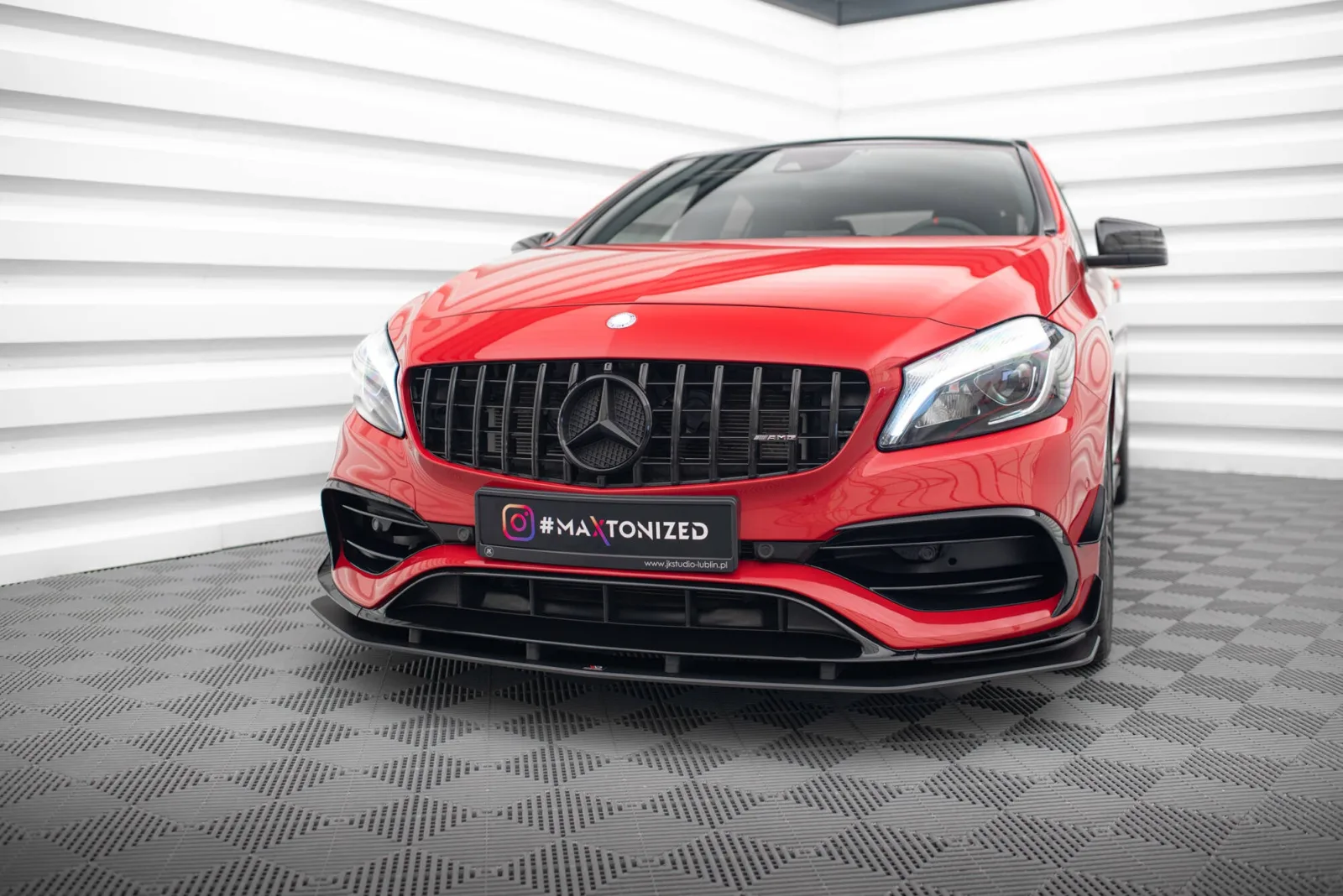 Front Splitter Street Pro compatible with Mercedes-Benz A 45 AMG Aero W176 Facelift