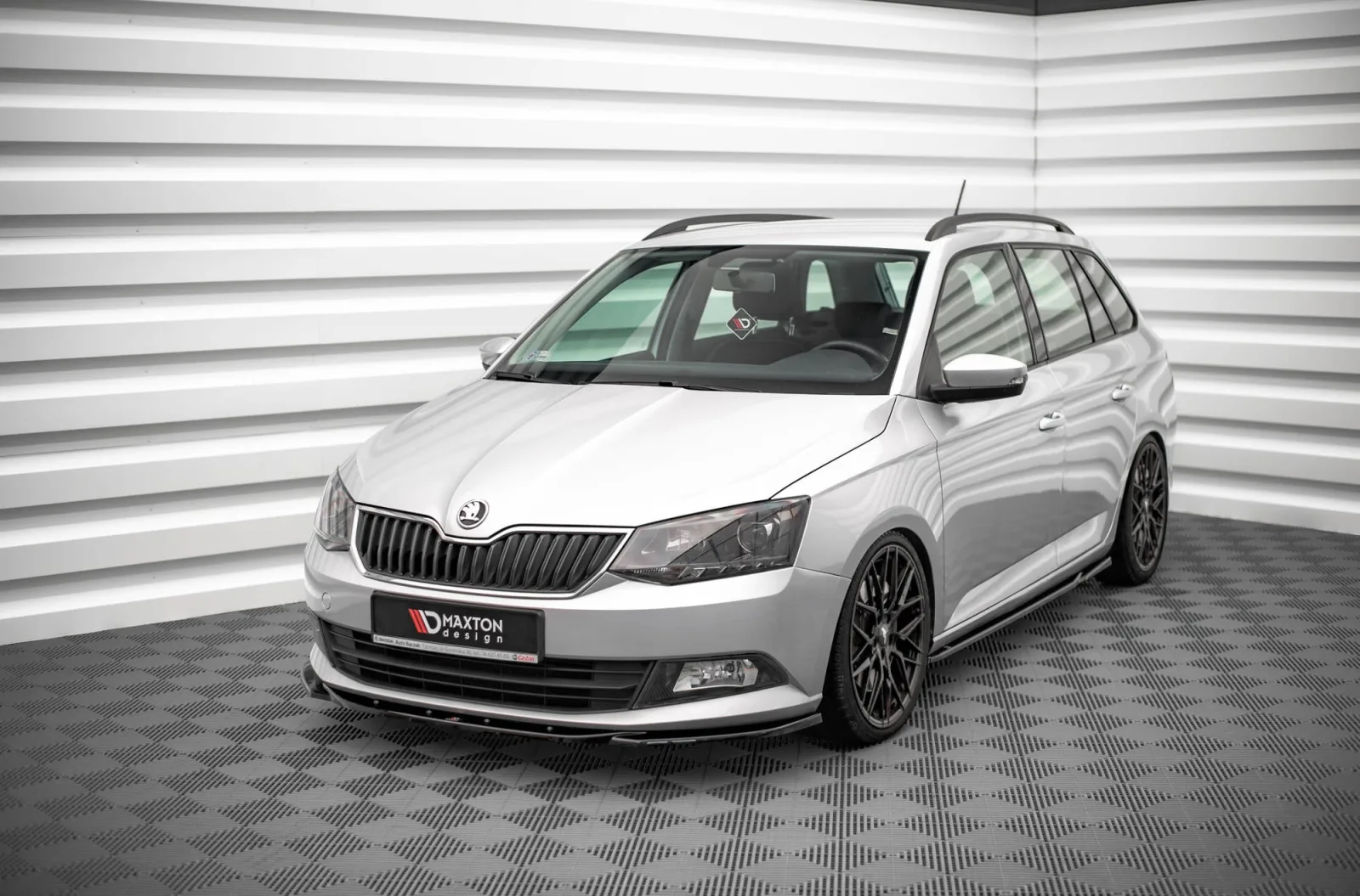 Front Splitter V.2 compatible with Skoda Fabia Mk3