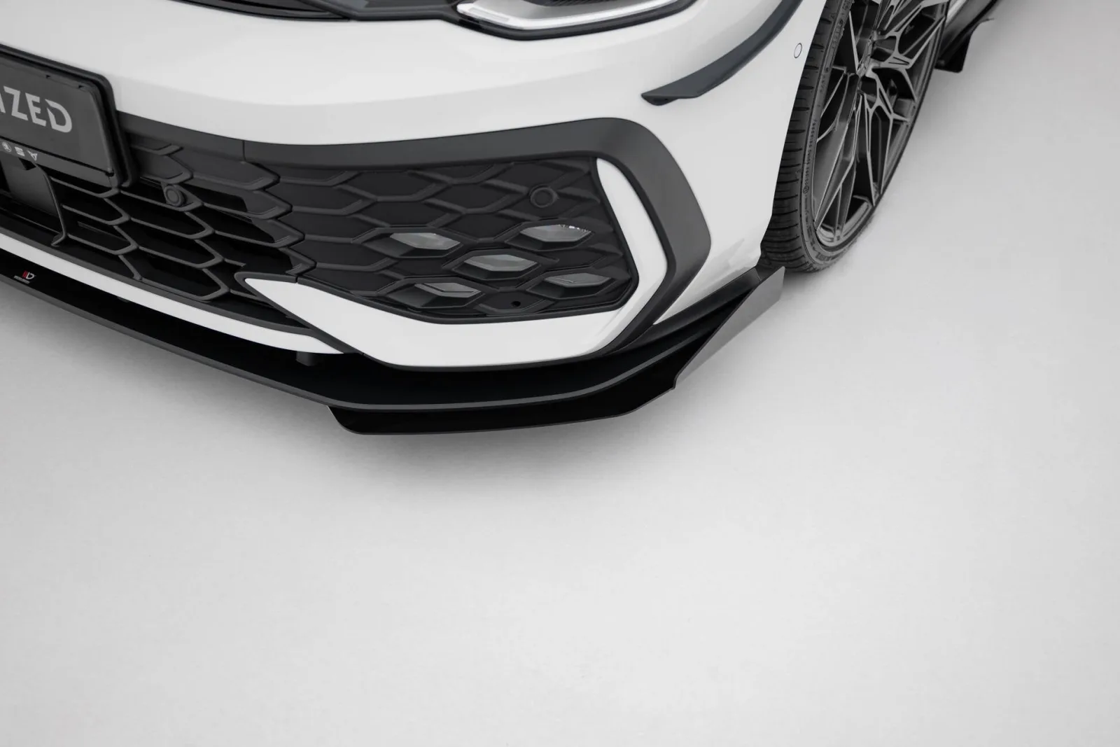 Flaps compatible with Volkswagen Golf GTI / GTE / R-Line Mk8 Facelift