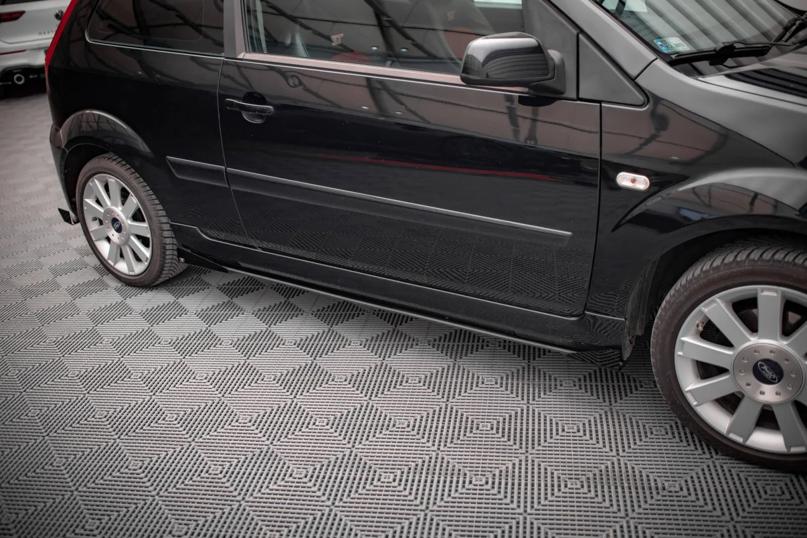 Side Flaps compatible with Ford Fiesta ST Mk6