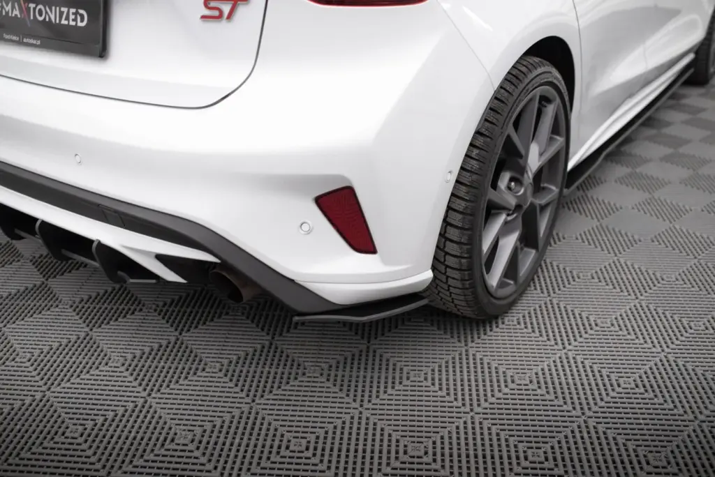 Rear Side Splitters Street Pro compatible with Ford Focus ST Mk4