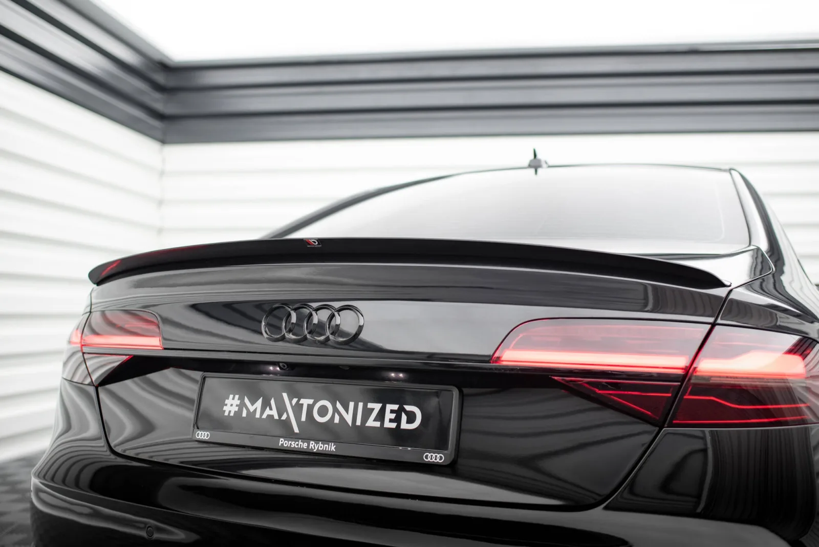 Spoiler Cap compatible with Audi A8 D4
