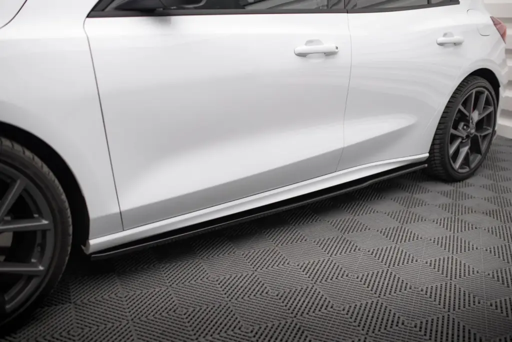 Side Skirts Diffusers V.3 compatible with Ford Focus ST / ST-Line Mk4 Facelift