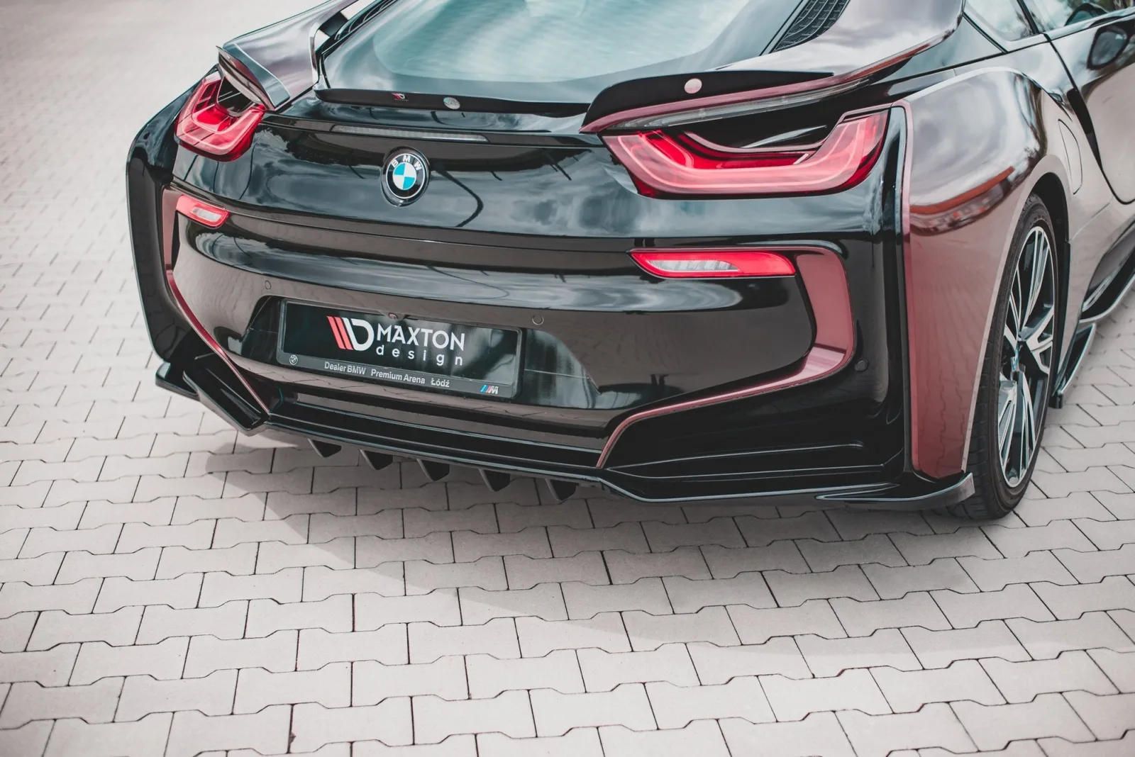 Rear Splitter (With Diffuser) compatible with BMW i8
