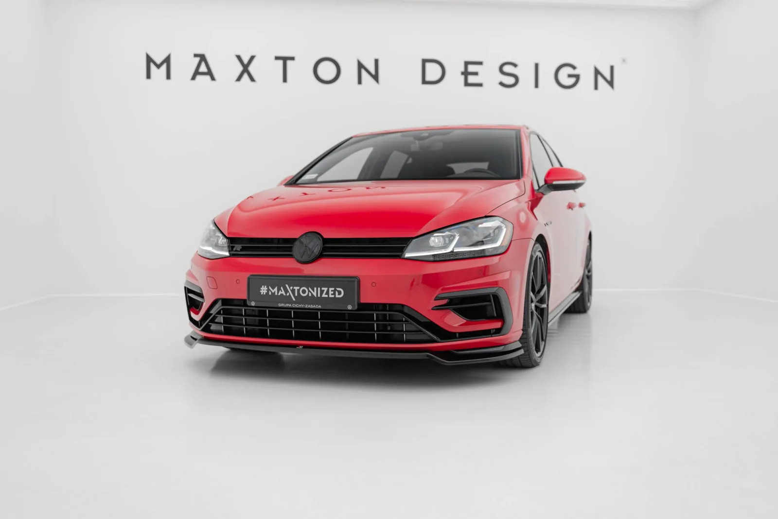 Front Splitter V.3 compatible with Volkswagen Golf R / R-Line Mk7 Facelift