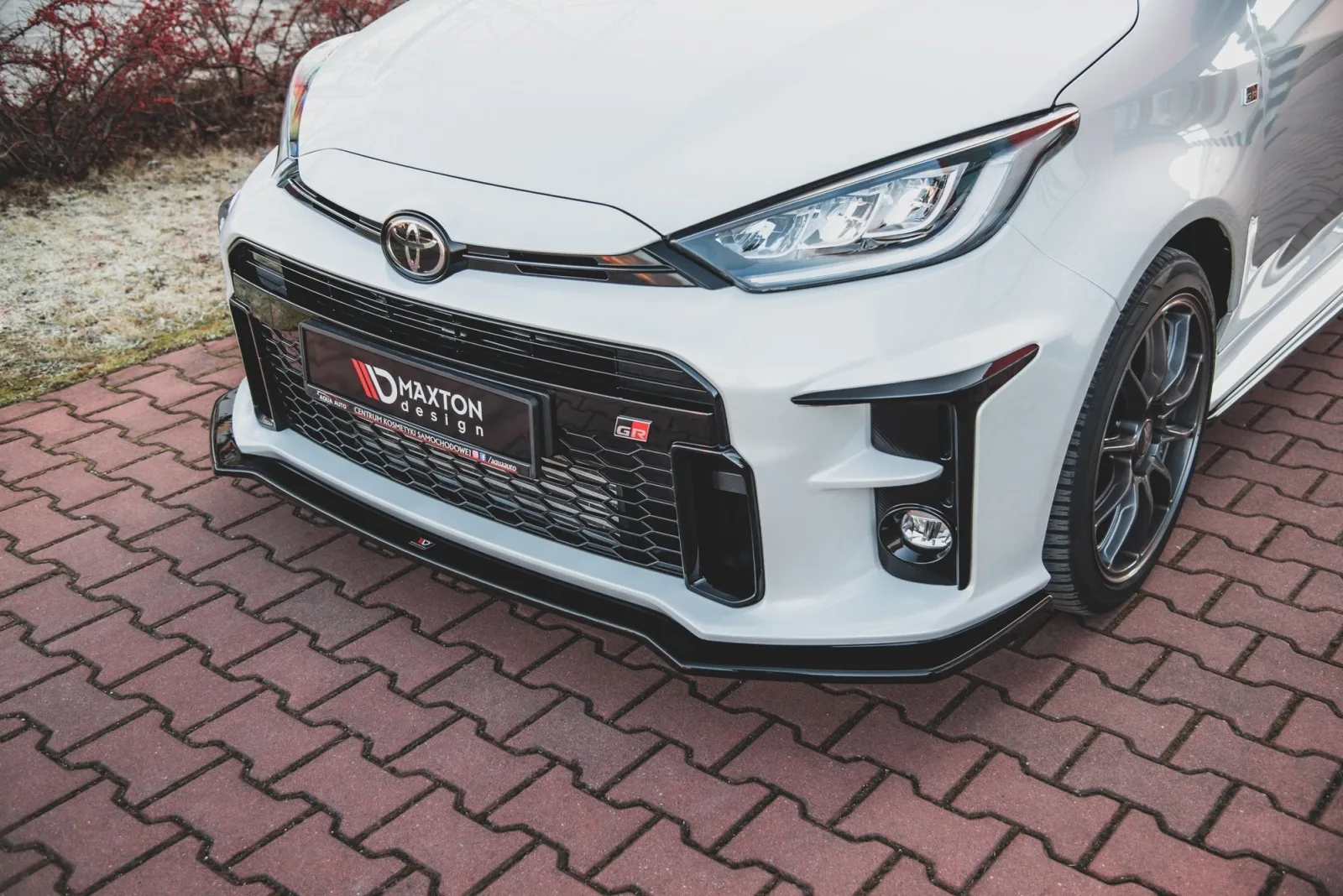 Front Splitter V.1 compatible with Toyota GR Yaris Mk4