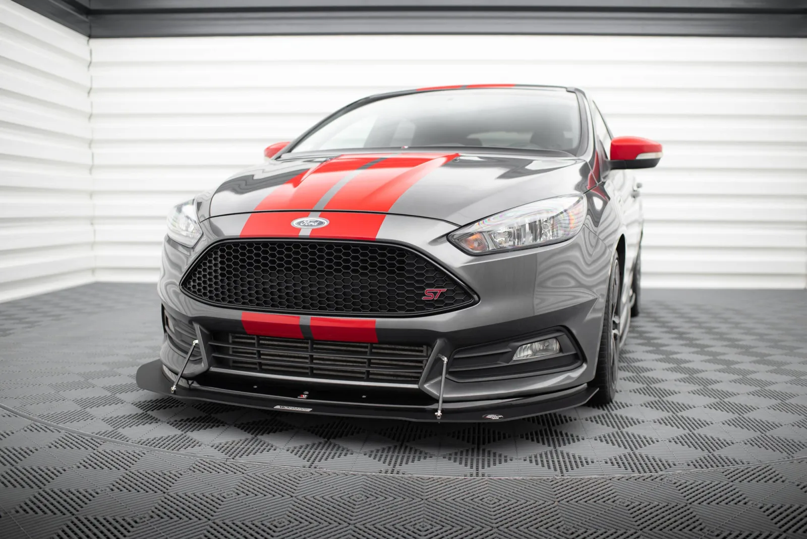 Splitter Hybrid V.1 compatible with Ford Focus ST Mk3 FL