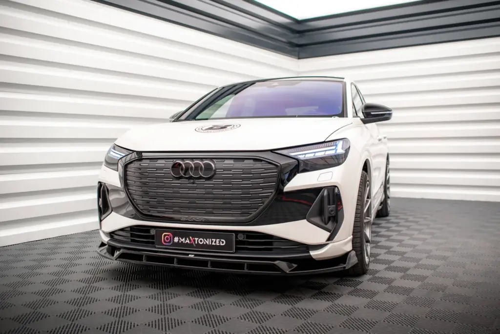 Front Splitter V.2 compatible with Audi Q4 e-tron Sportback S-line Mk1