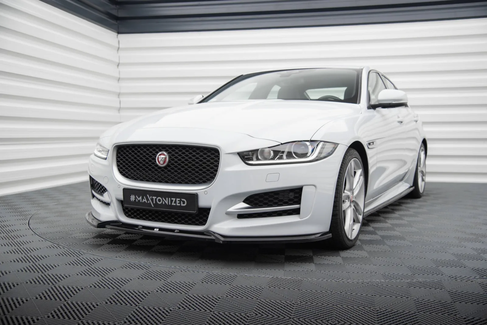 Front Splitter V.2 compatible with Jaguar XE R-Sport X760
