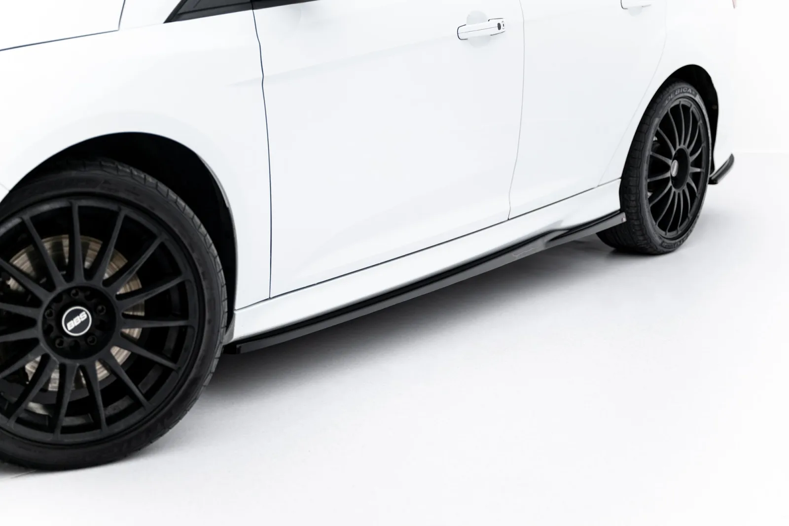 Side Skirts Diffusers V.2 compatible with Ford Focus ST Mk3