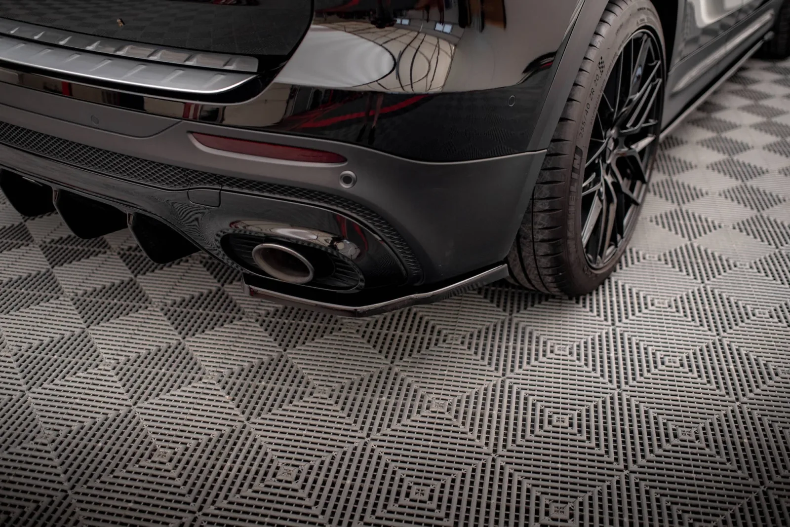 Rear Side Splitters compatible with Mercedes-AMG GLB 35 / AMG-Line X247