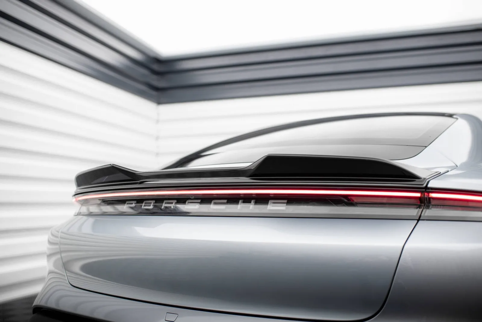Spoiler Cap 3D compatible with Porsche Taycan / Taycan 4 / Taycan 4S / Taycan GTS Mk1