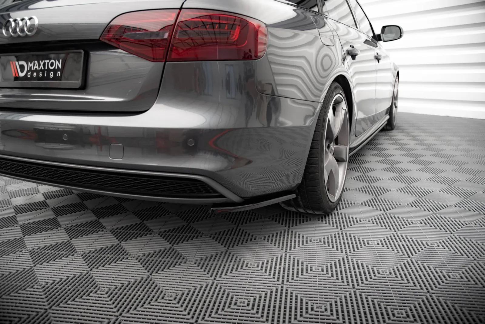 Rear Side Splitters V.2 compatible with Audi A4 S-Line Avant B8 Facelift