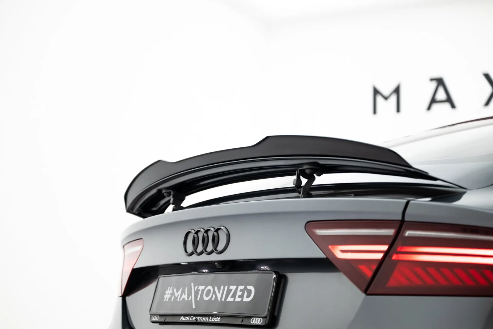 Spoiler Cap compatible with Audi A7 / S7 / A7 S-Line C7 / C7 Facelift