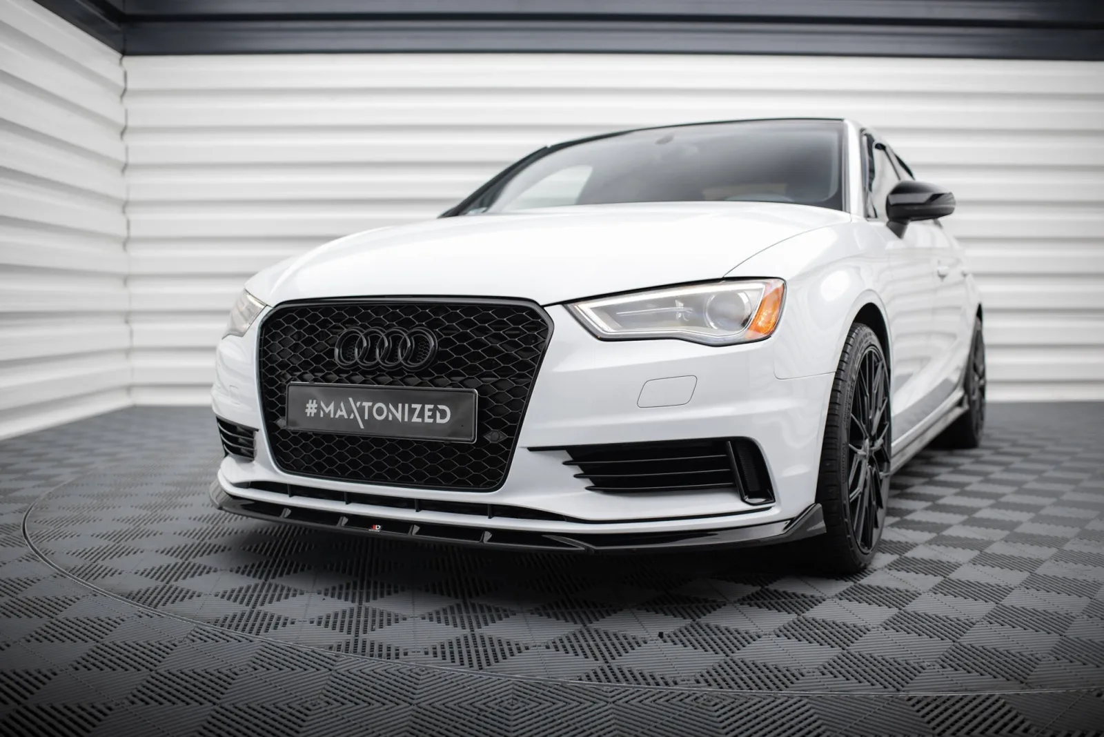 Front Splitter V.1 compatible with Audi A3 Sedan 8V