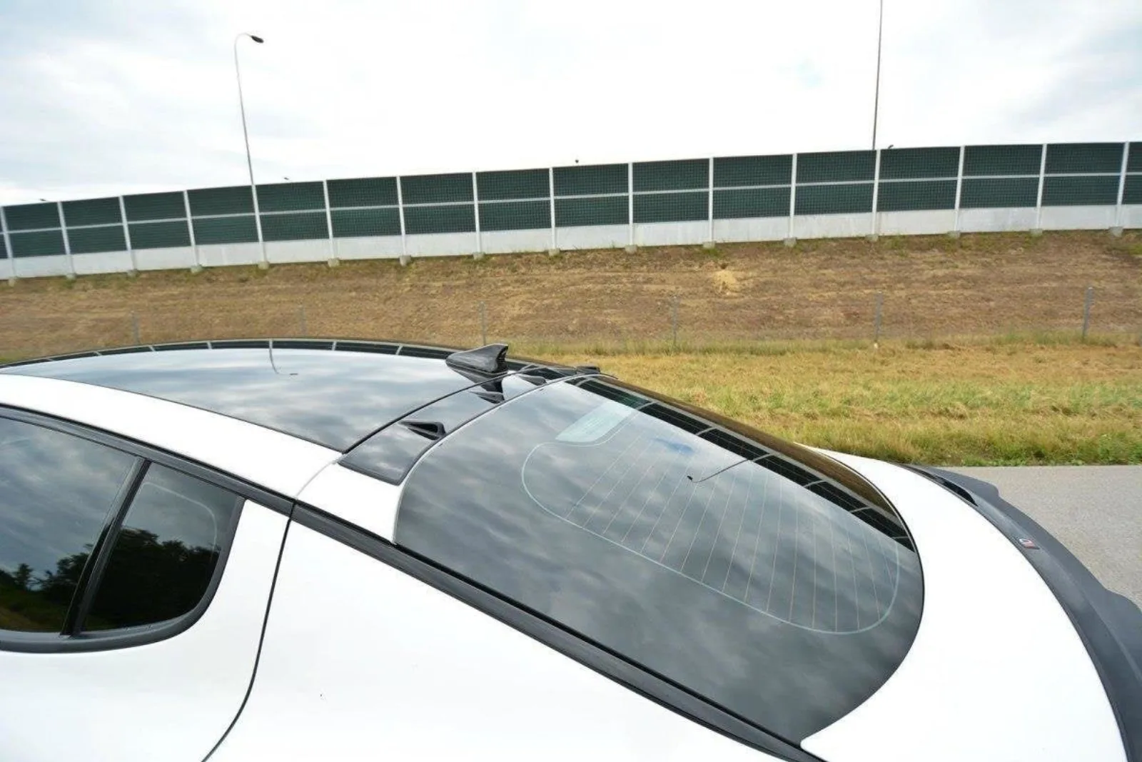 Rear Window Extension compatible with Kia Stinger GT / GT-Line / Standard Mk1