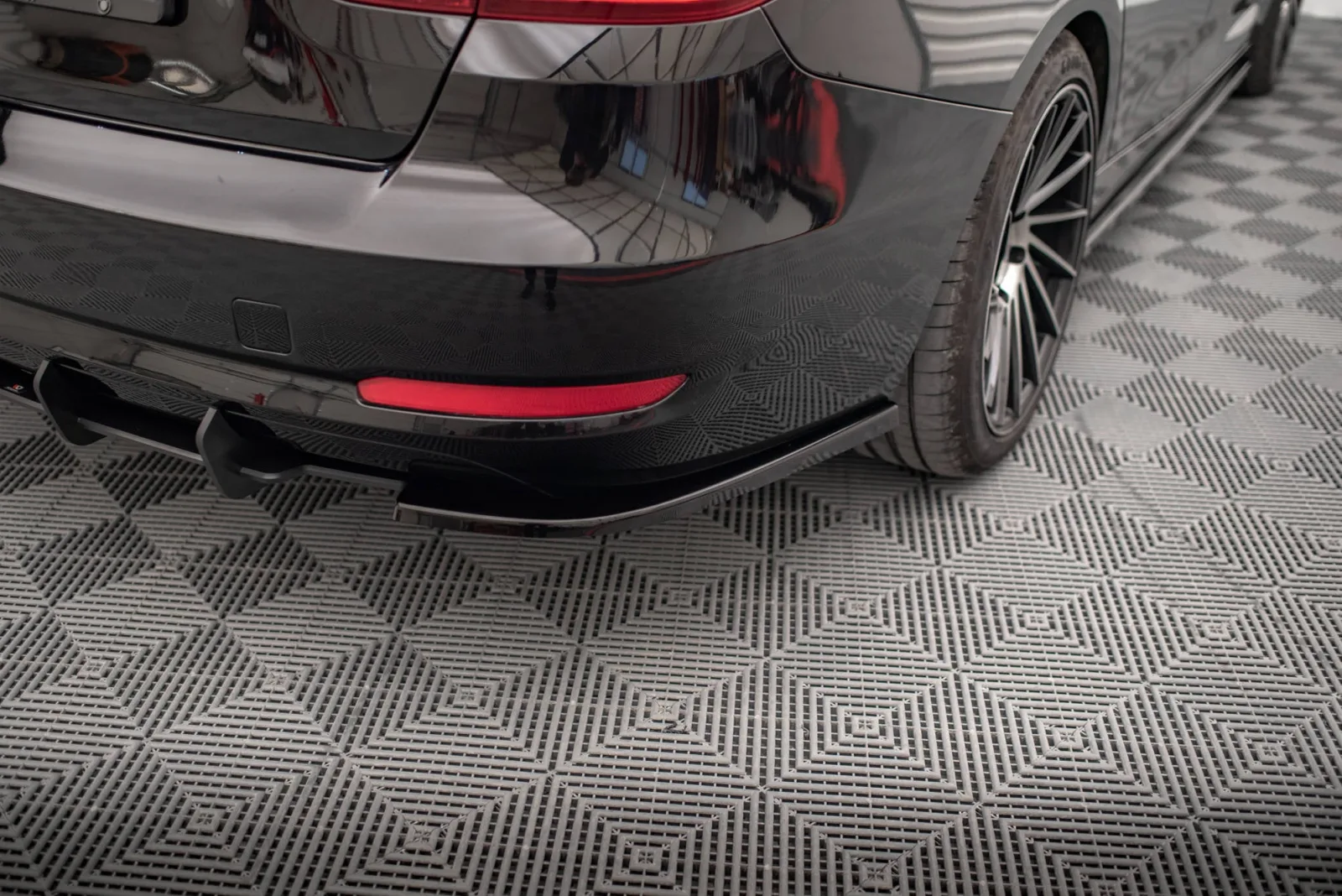 Rear Side Splitters compatible with BMW 3 GT F34
