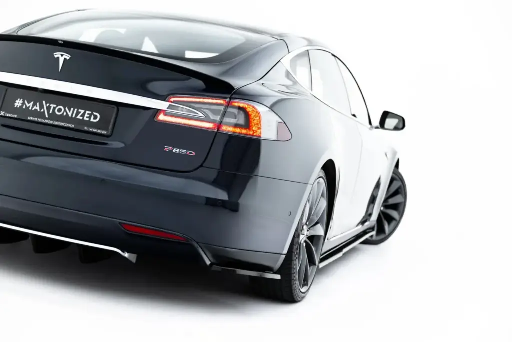 Rear Side Splitters V.2 compatible with Tesla Model S Mk1
