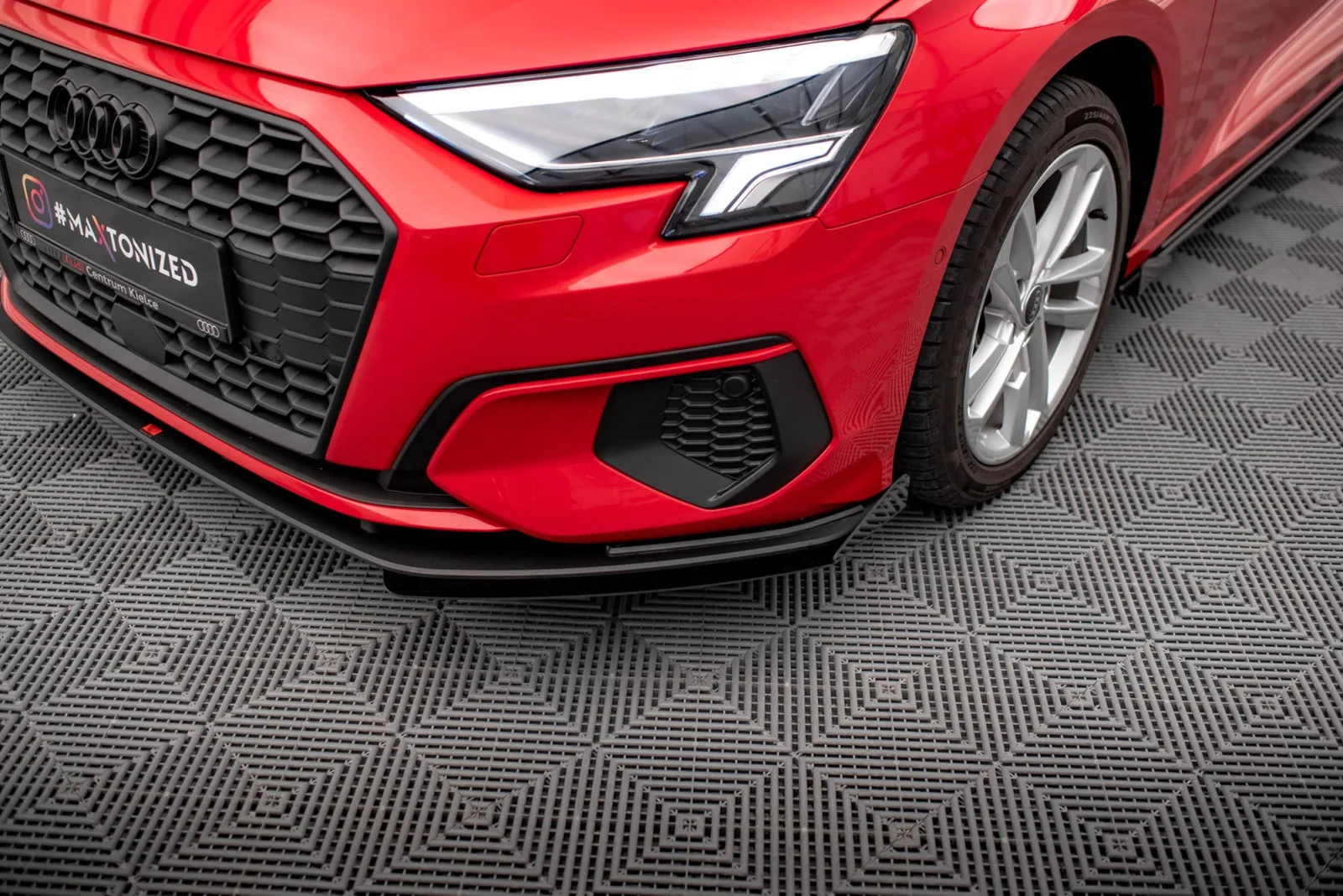 Front Flaps compatible with Audi A3 8Y