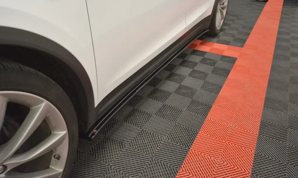 Side Skirts Diffusers V.1 compatible with Tesla Model X Mk1