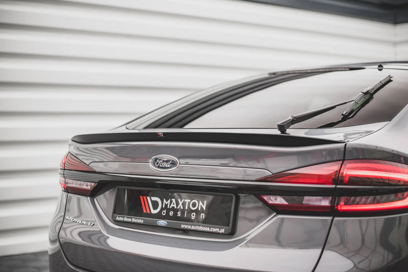 Spoiler Cap compatible with Ford Mondeo Liftback Mk5