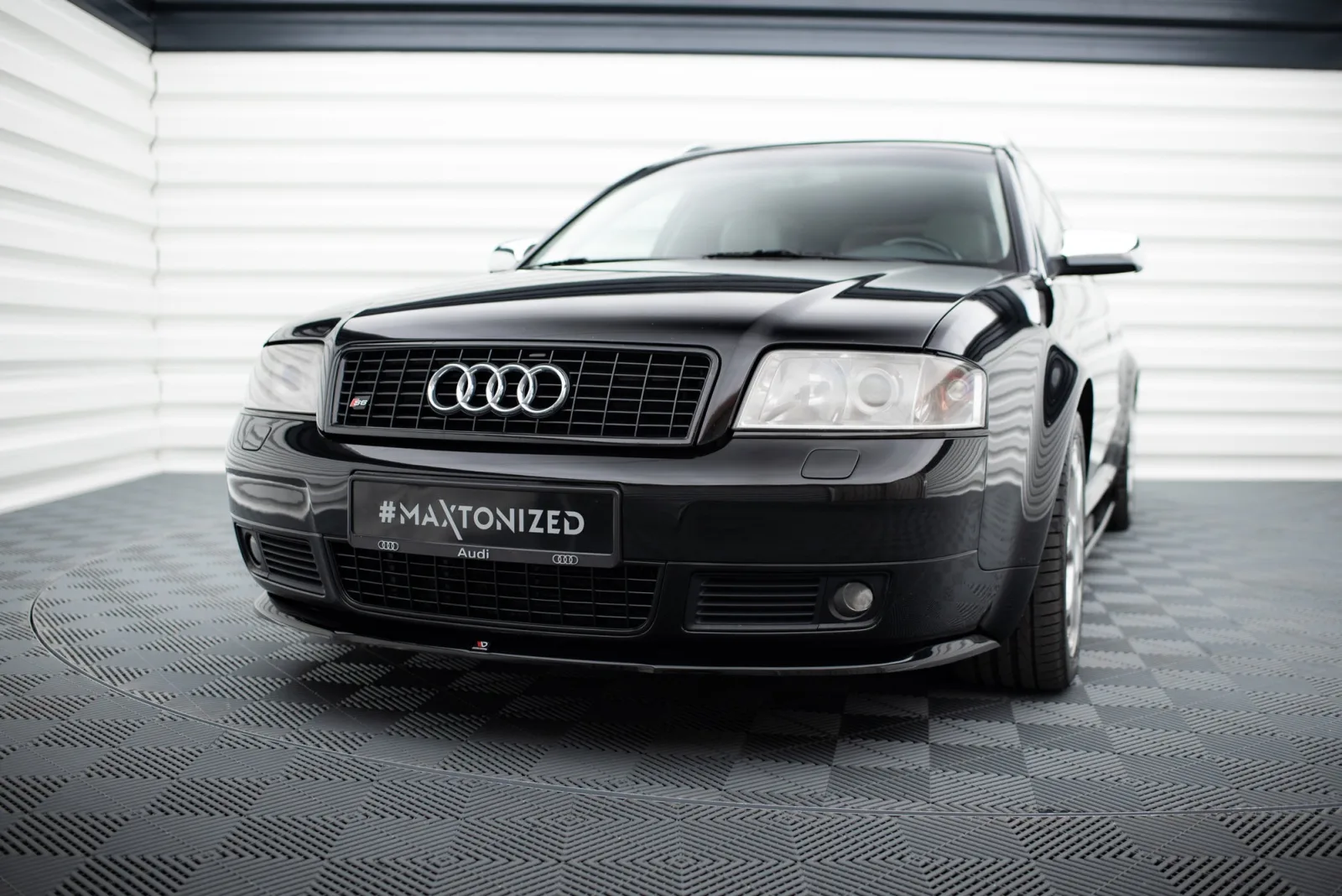 Front Splitter compatible with Audi S6 C5