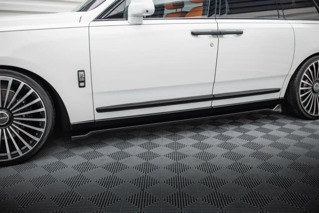 Side Skirts Diffusers compatible with Rolls Royce Cullinan